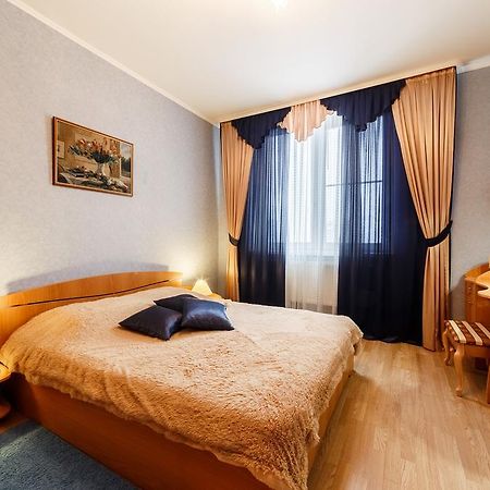 Apartment Domashny Uyut Na Belinskogo 41 Luxe Ekaterinburg Luaran gambar