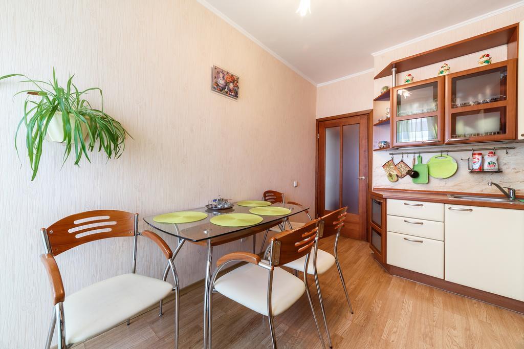 Apartment Domashny Uyut Na Belinskogo 41 Luxe Ekaterinburg Luaran gambar